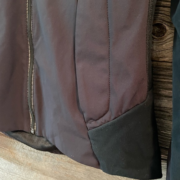 Lululemon Athletica Jacket - Picture 4 of 11